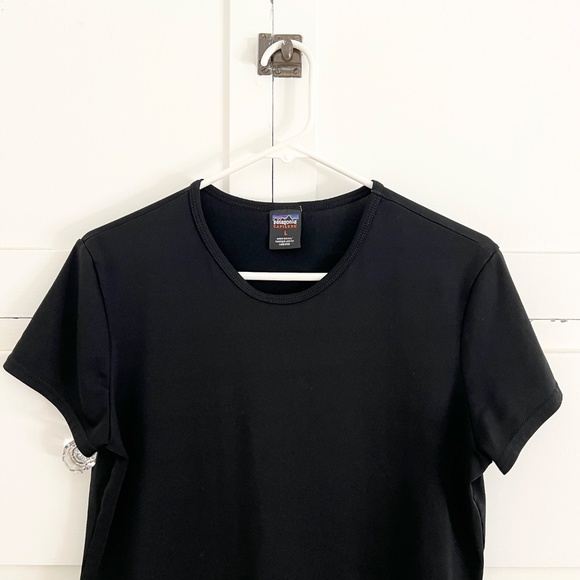 Patagonia Women's Capilene Cool Trail Tee in Black Size Large - Picture 2 of 4